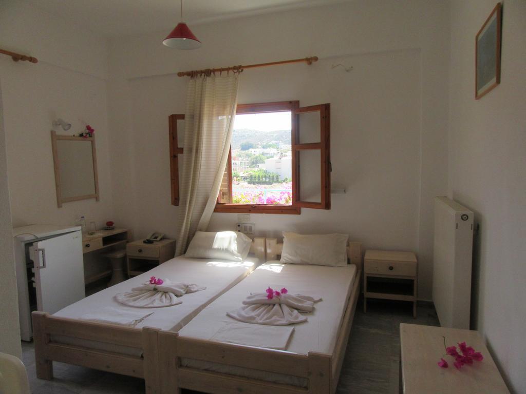 Knossos Hotel Каламаки Экстерьер фото